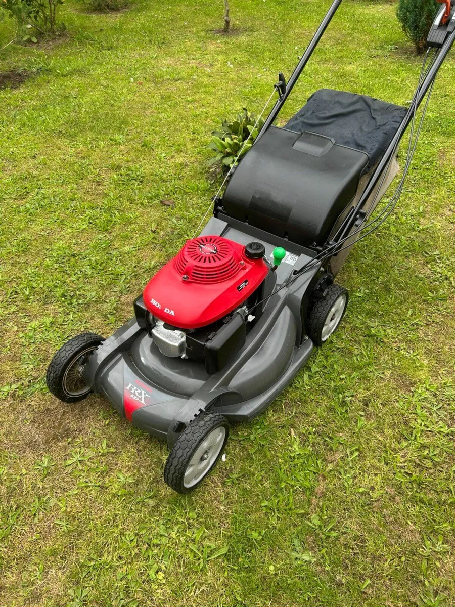 Honda HRX 537 lawnmower - Image 1