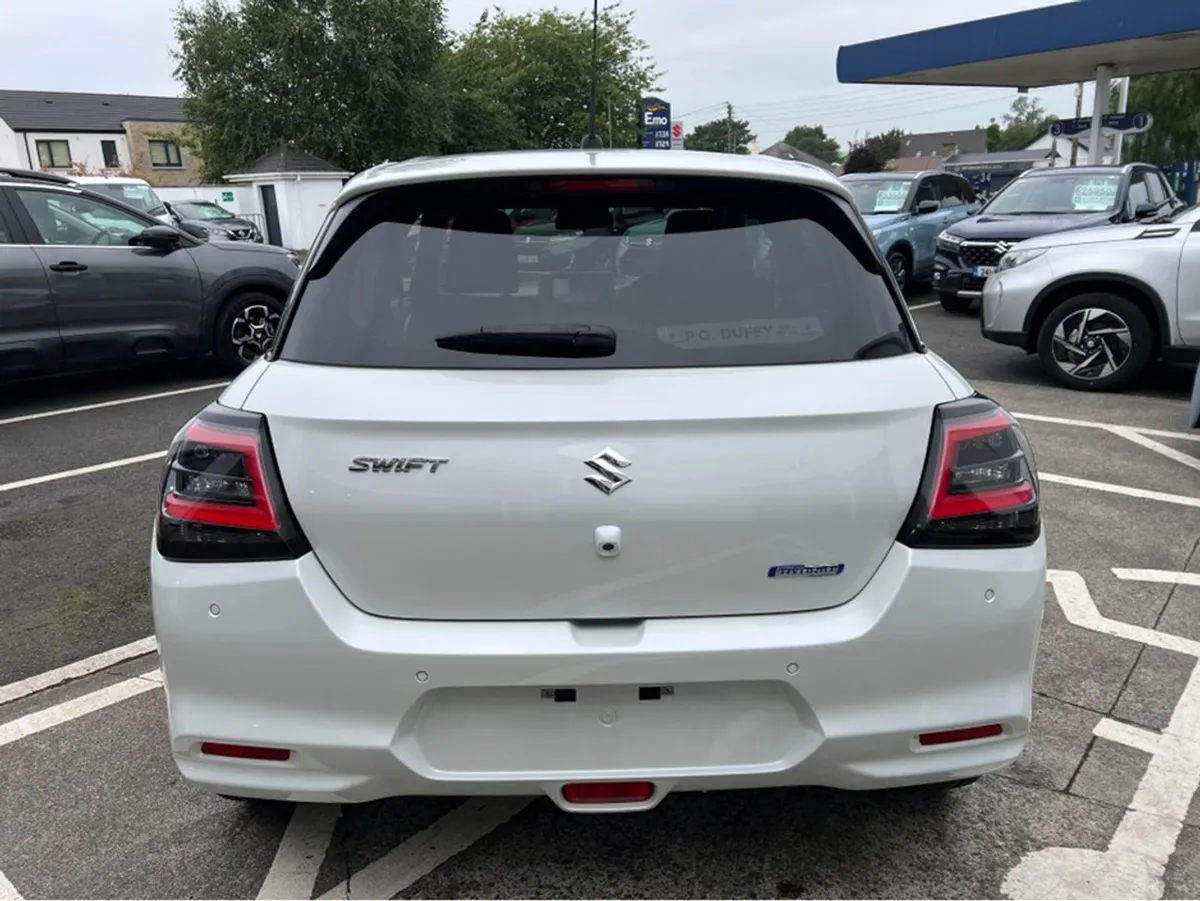 Suzuki Swift 1.2 Mild Hybrid Motion CVT - Image 4