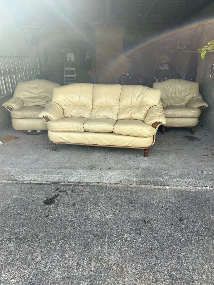 3 piece leather suite for sale - Image 1