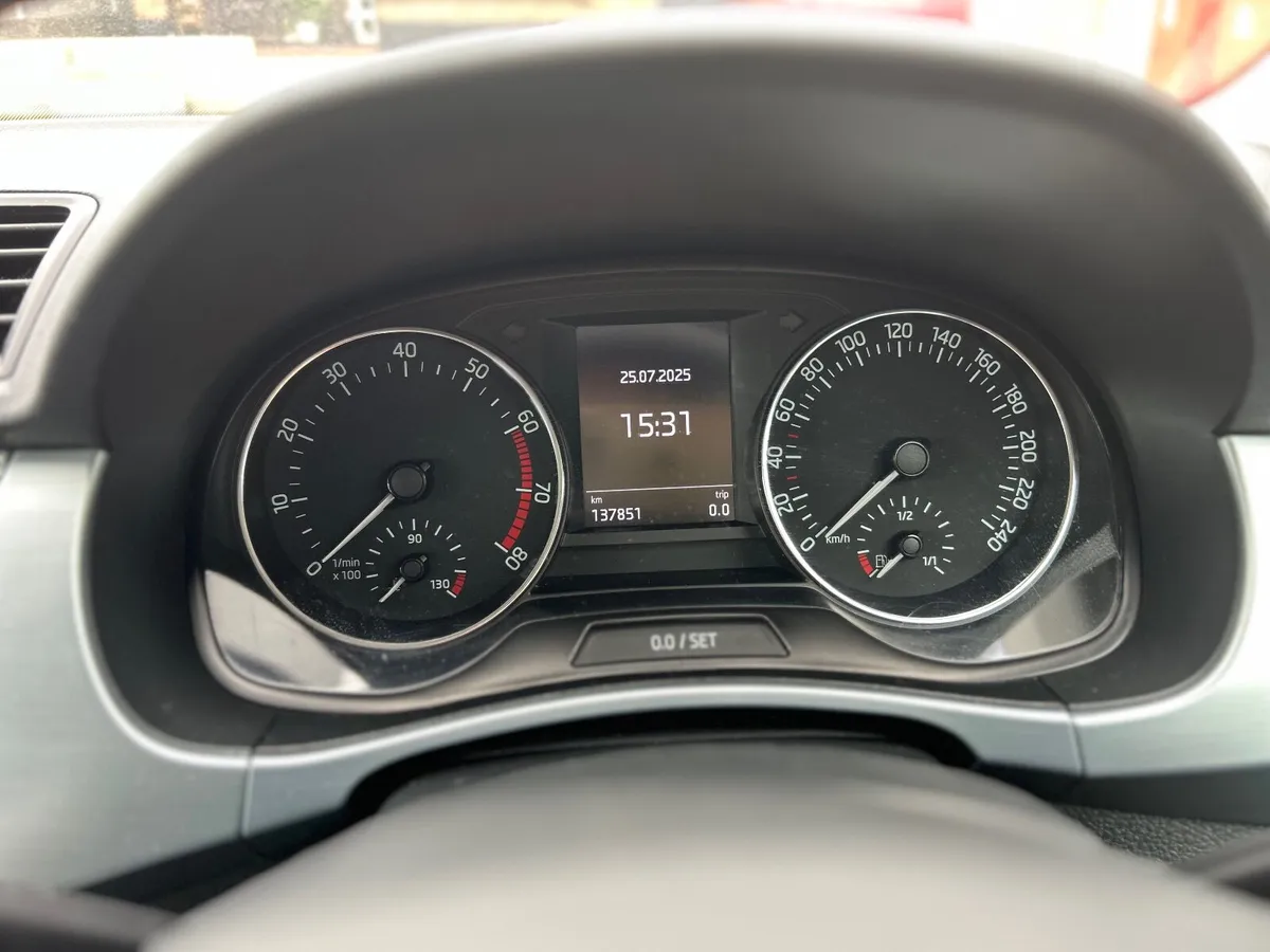 Skoda Fabia 2017 - Image 2