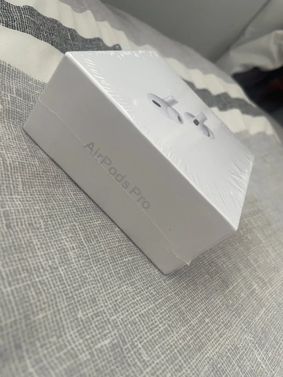 Apple AirPods Pro 2nd Gen - Image 2
