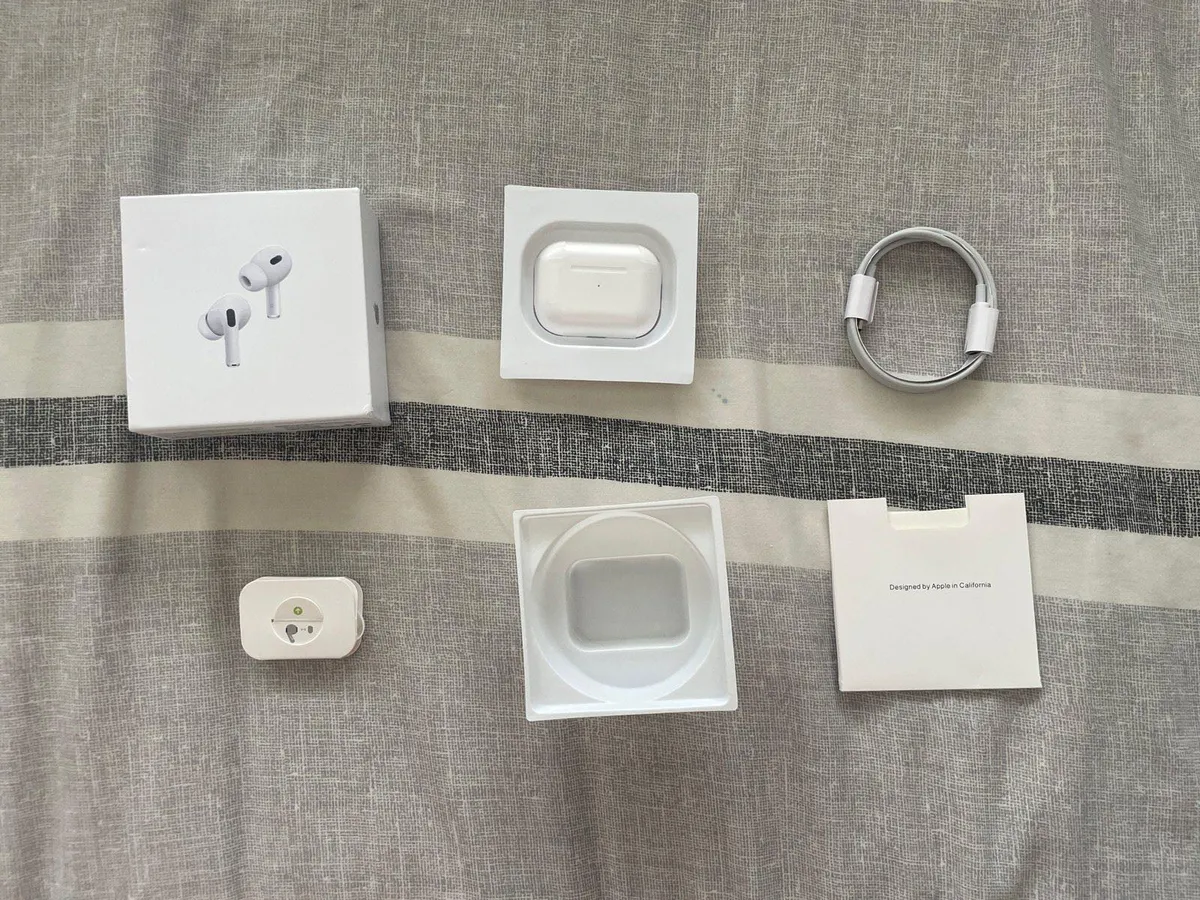 Apple AirPods Pro 2nd Gen - Image 3