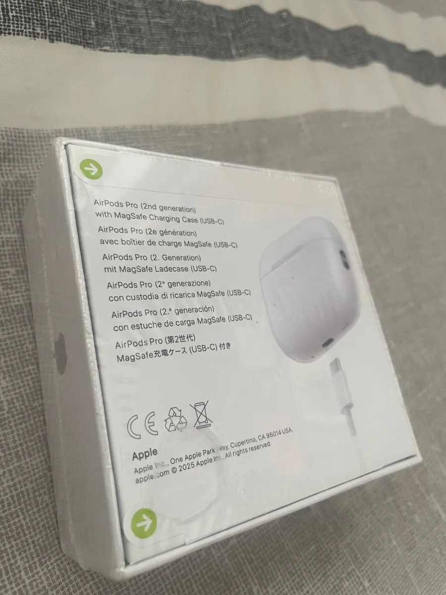 Apple AirPods Pro 2nd Gen - Image 4