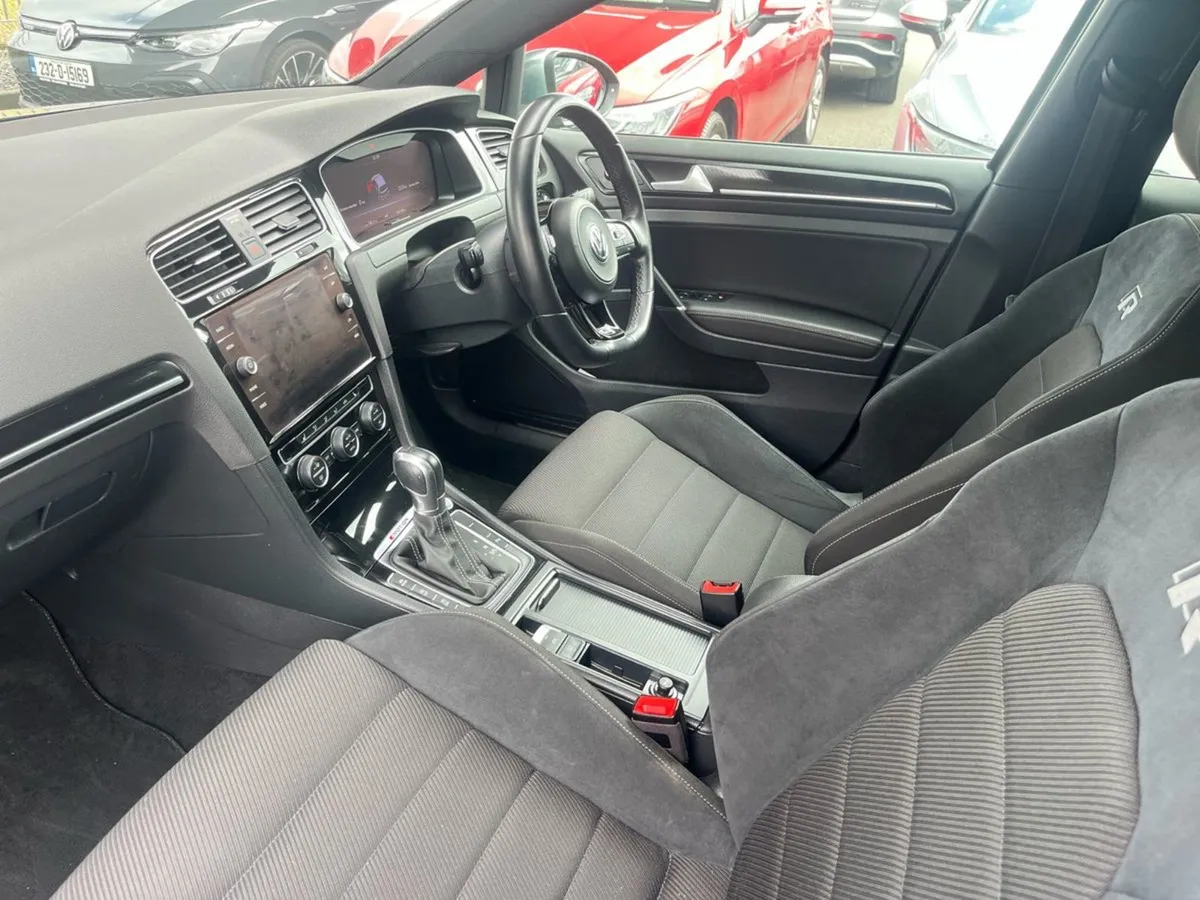 Volkswagen Golf R 2.0tsi 300HP 4motion Auto - Image 3