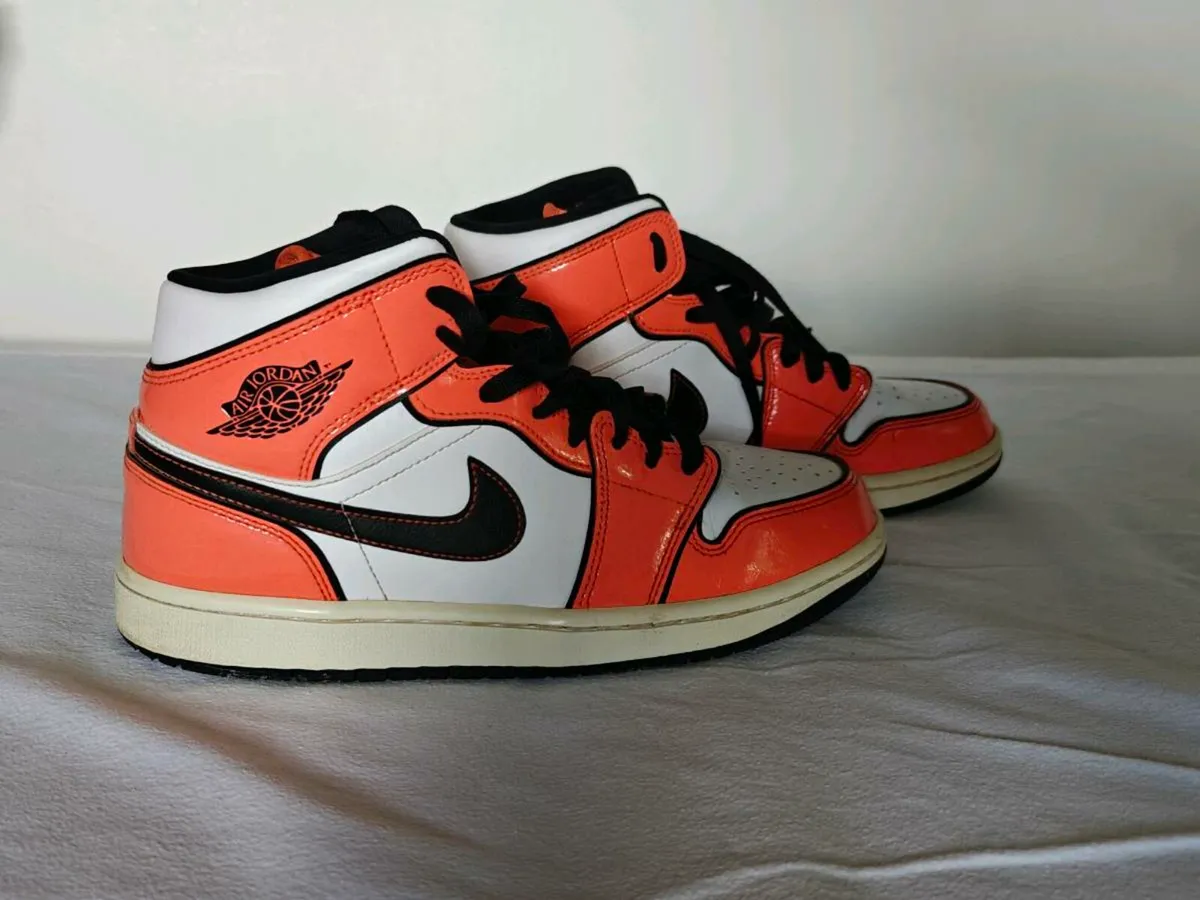 Jordan 1 Mid Nike - Image 1