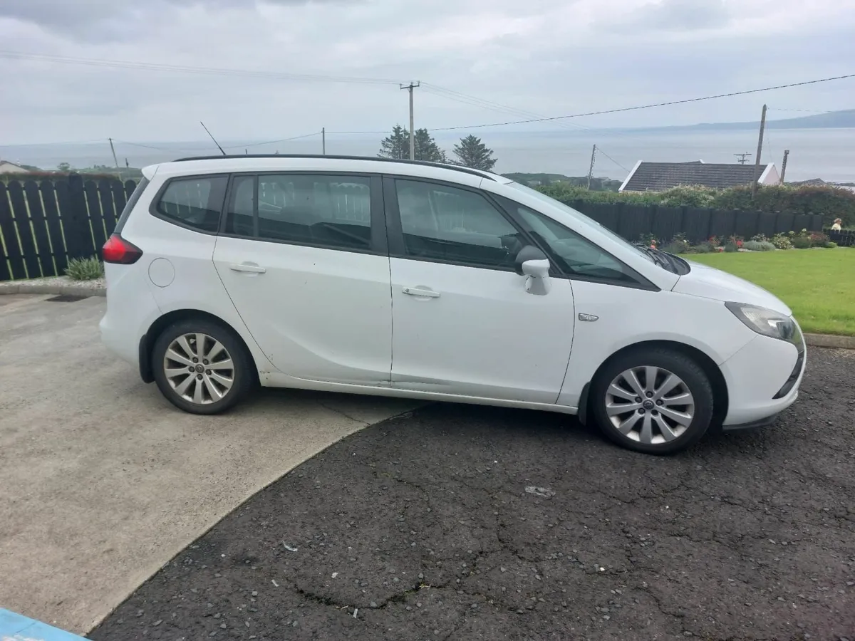 Opel Zafira 2014 - Image 2