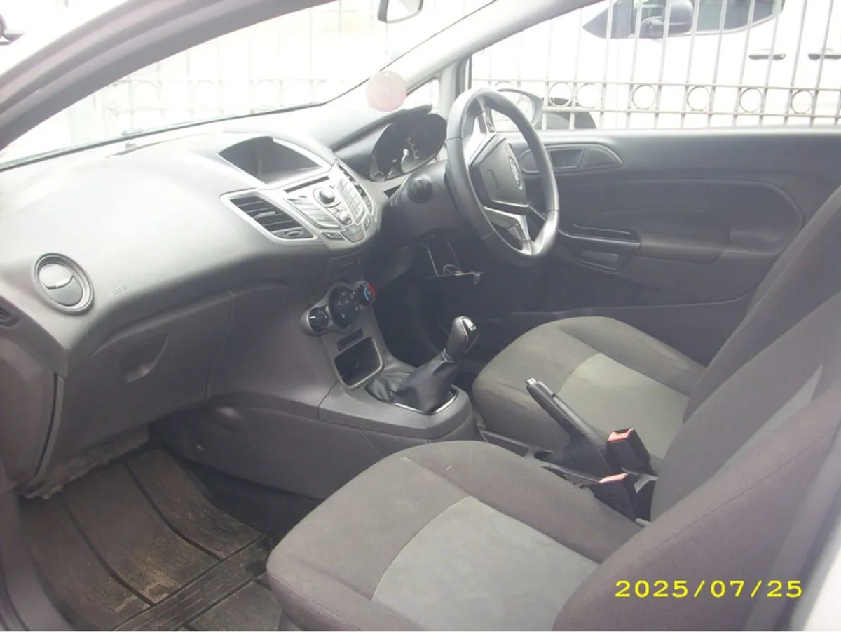 Ford Fiesta VAN 1.5 TDCI 75ps Base 2DR - Image 4