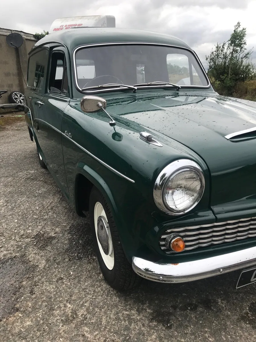 1961 Austin A55 - Image 4