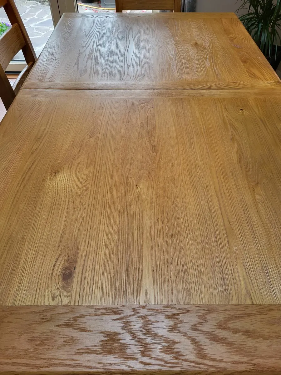 Dining/Kitchen Table and 6 Chairs - Image 3