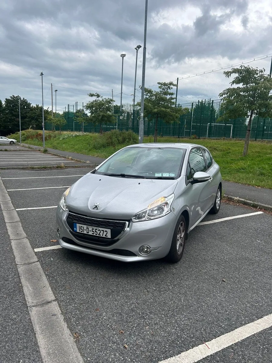 Peugeot 208 - Image 2