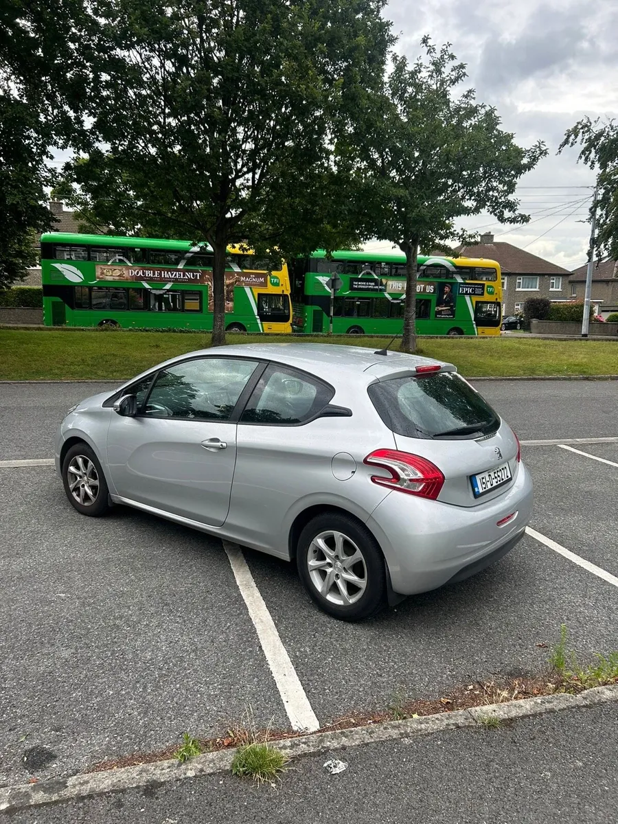Peugeot 208 - Image 3