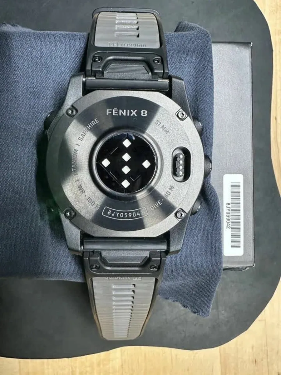 Fenix 8 - 51 mm AMOLED Sapphire - Image 3
