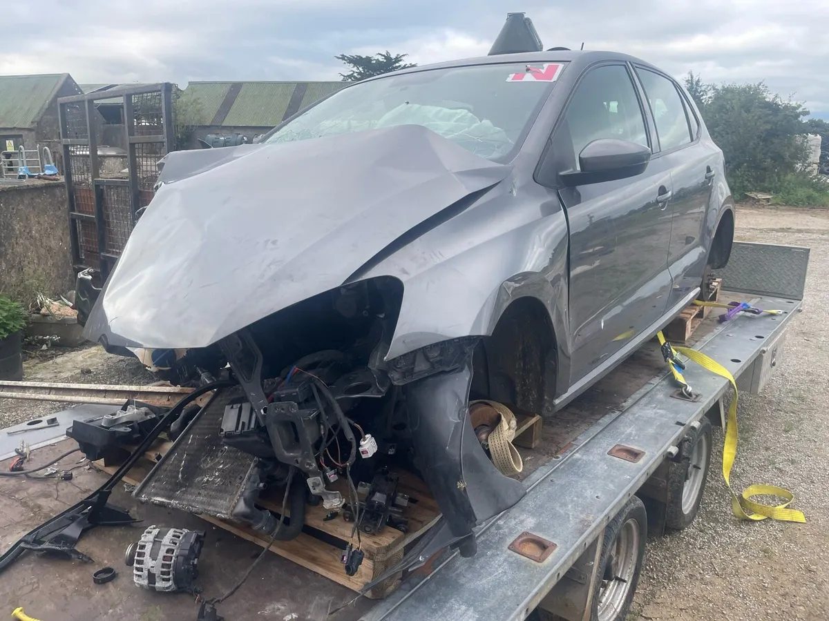 2015 mk6 Volkswagen Polo for breaking - Image 2