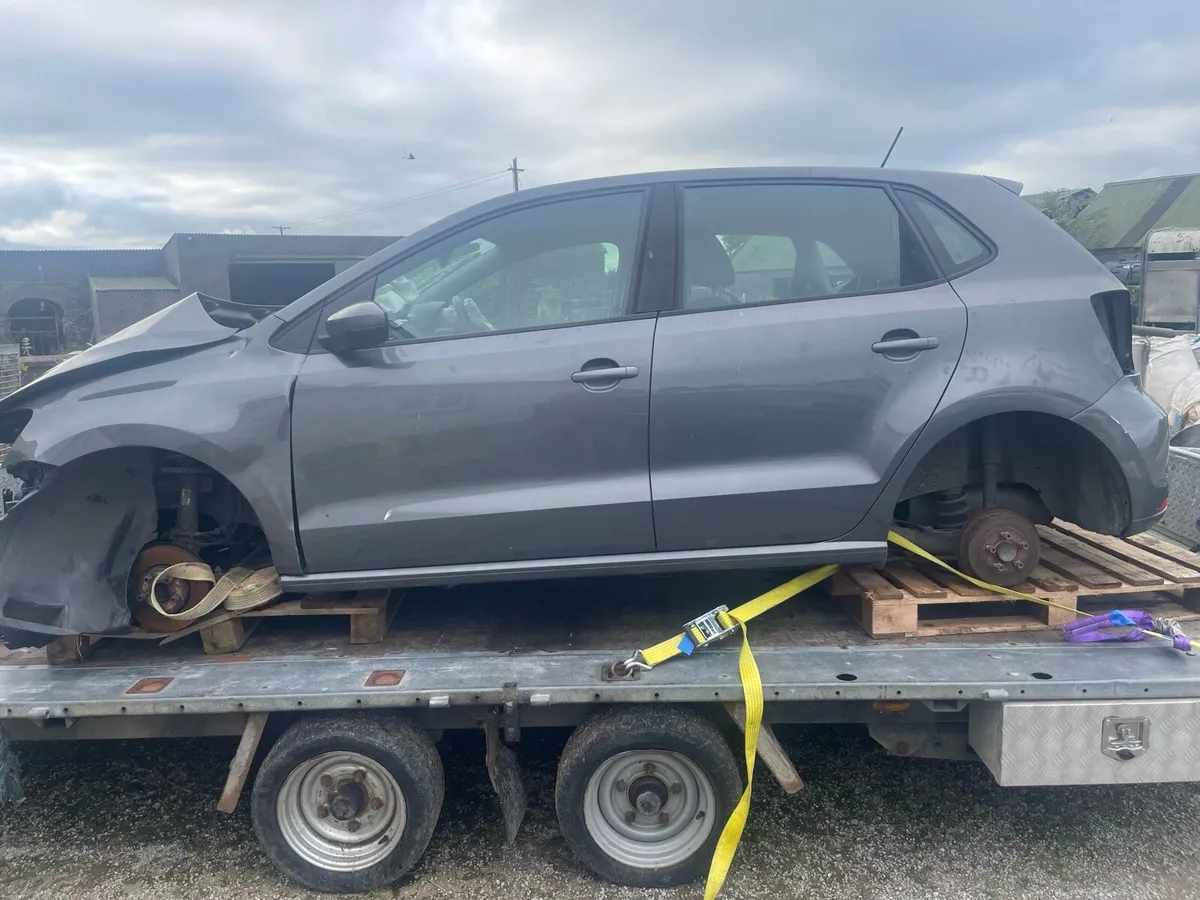 2015 mk6 Volkswagen Polo for breaking - Image 3