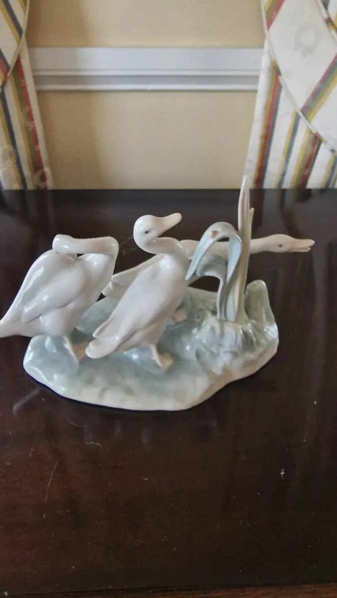 Lladro Swans Porcelain Figurines - Image 1
