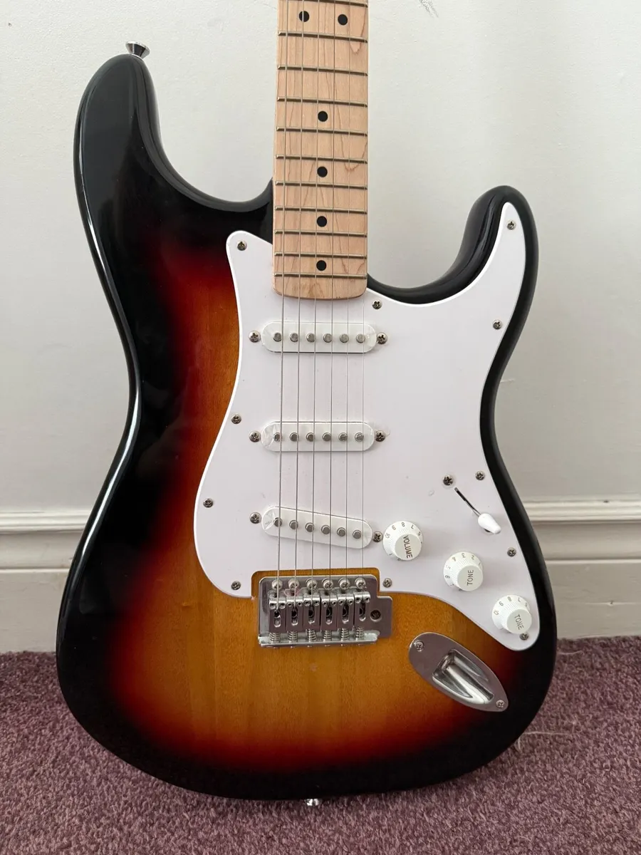 Fender Squire Electric Guitar Set - Image 1