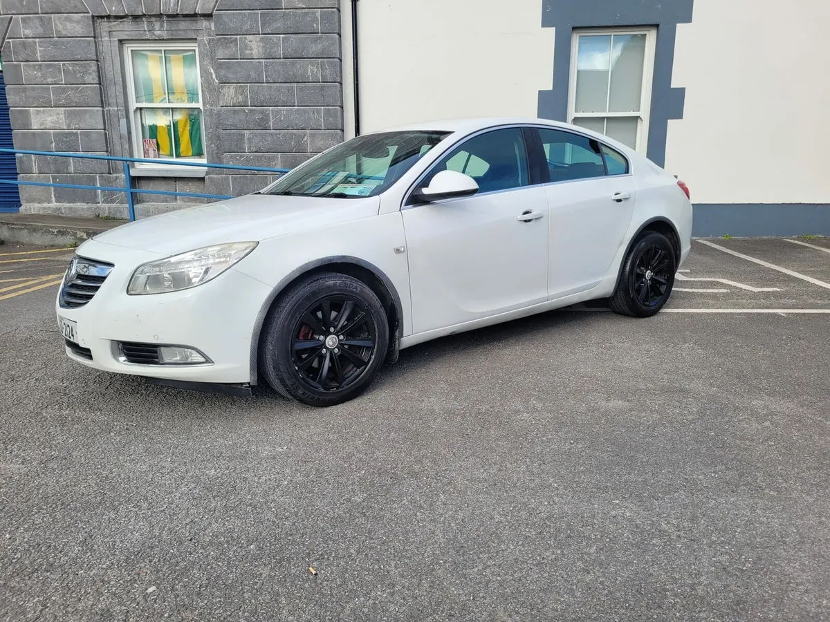 2012 VAUXHALL INSIGNIA NEW NCT LOW MILEAGE. - Image 2
