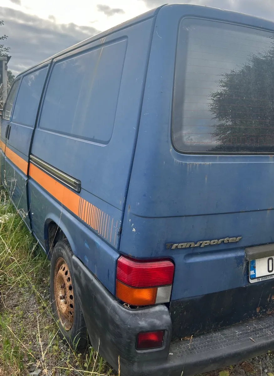 Volkswagen Transporter 2002 - Image 3