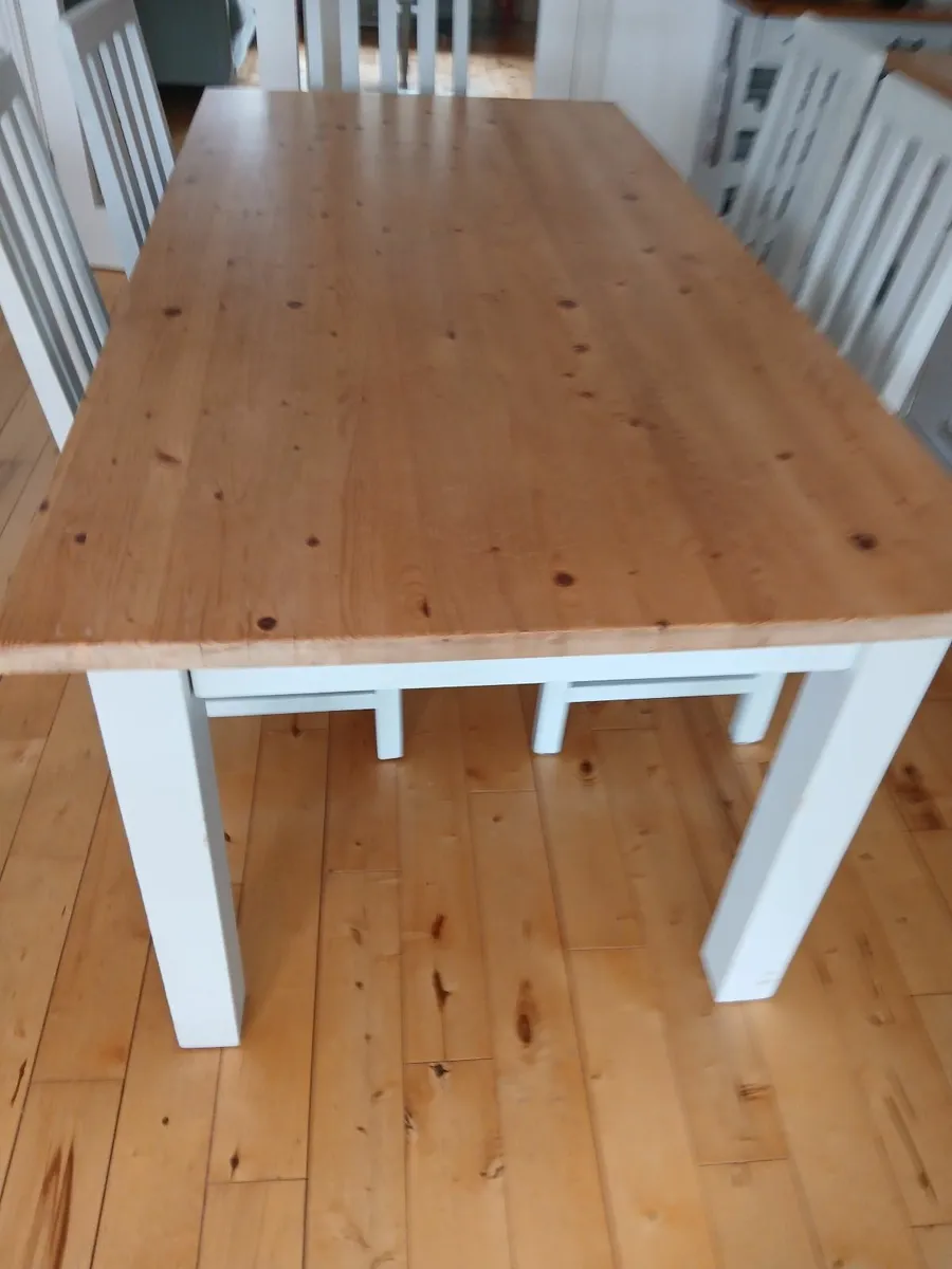 Kitchen dining table, 6 chairs a kitchen sideboard - Image 2