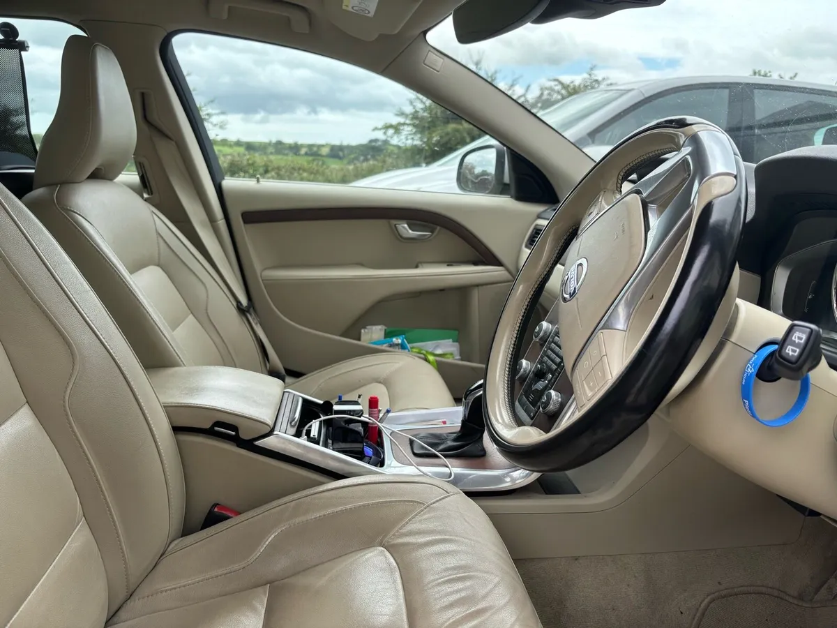 Volvo V70 161D, D4 2ltr Diesel Automatic - Image 3