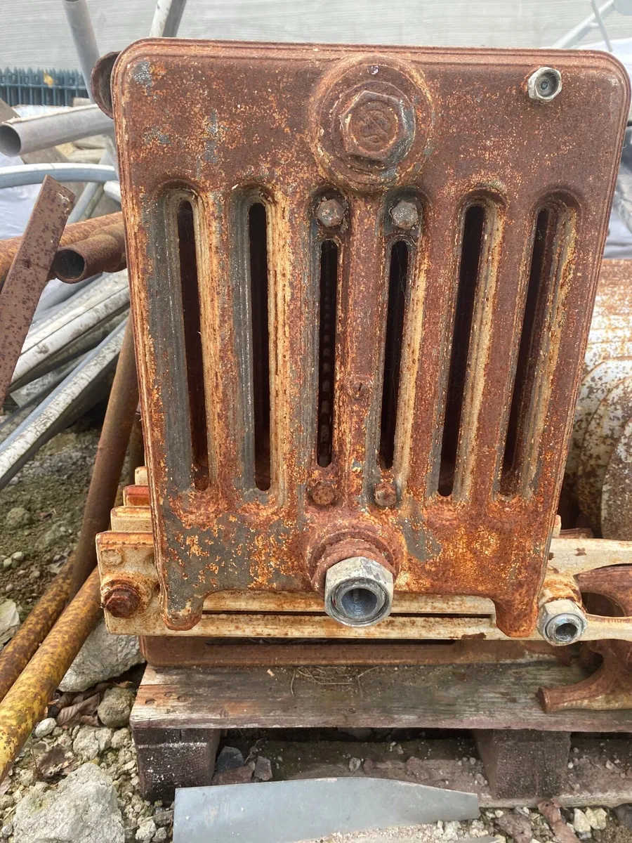 Cast iron radiators - Image 3