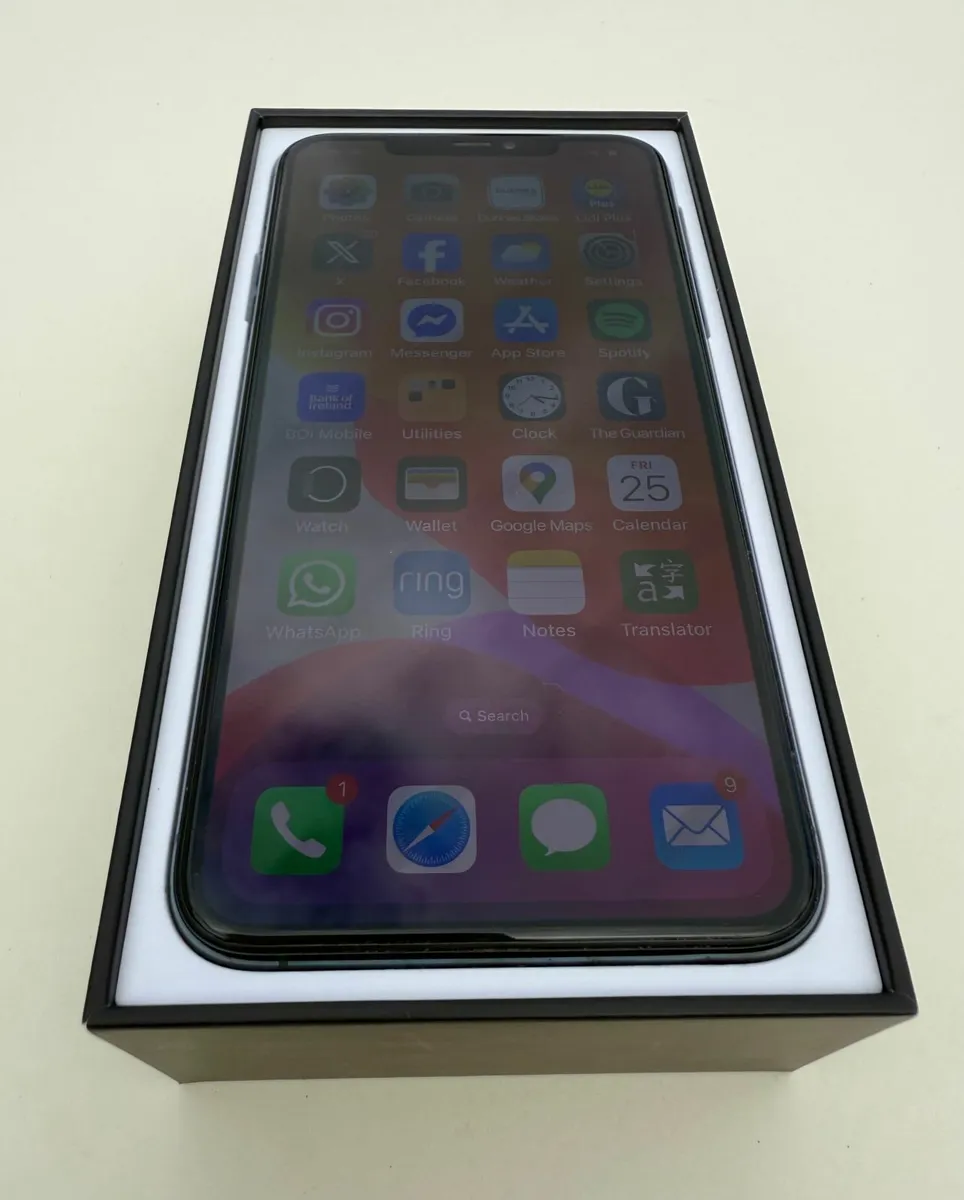 iPhone 11 Pro Max 256 GB Unlocked. Mint condition. - Image 3