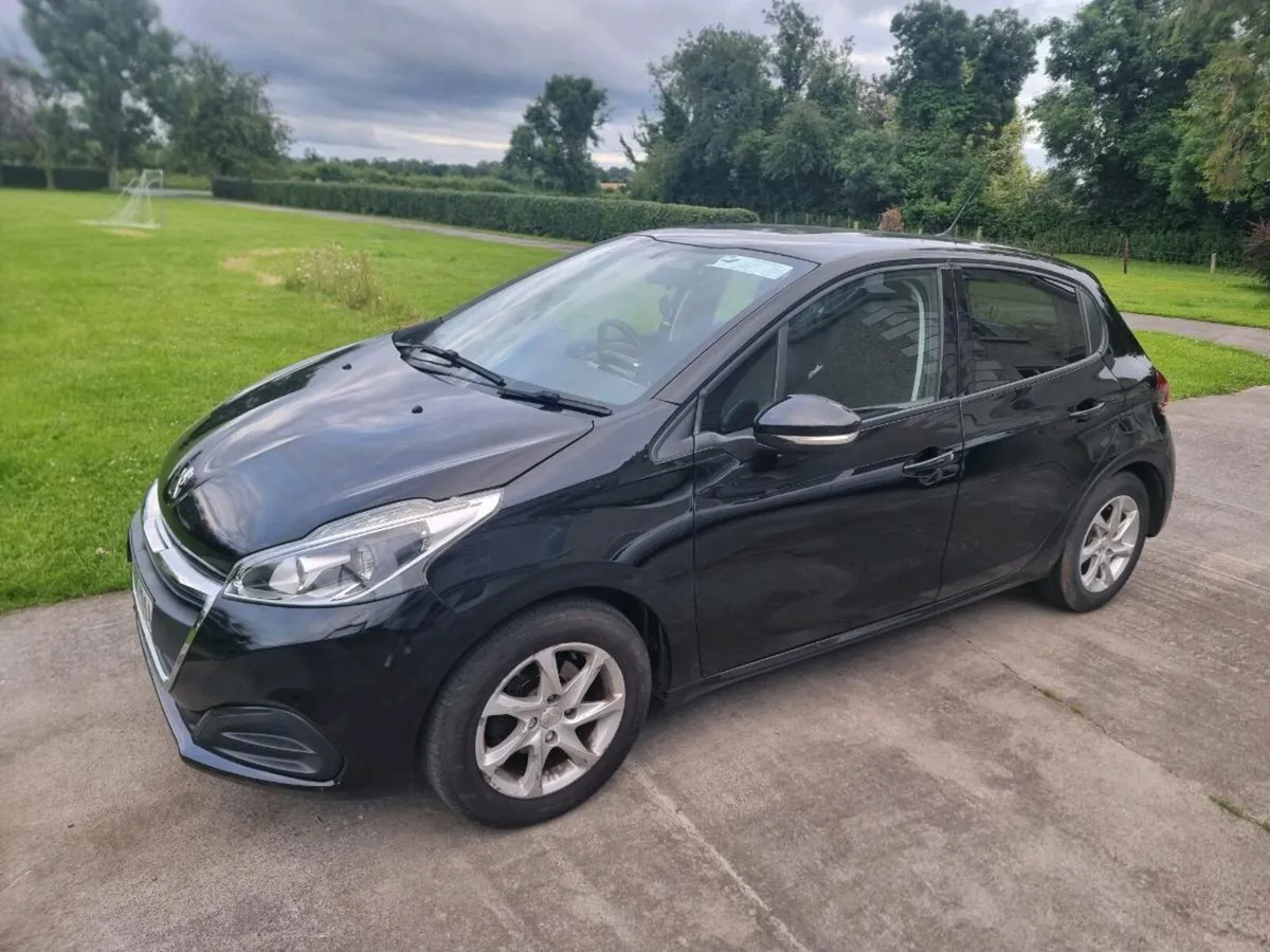 Peugeot 208 low mileage - Image 4