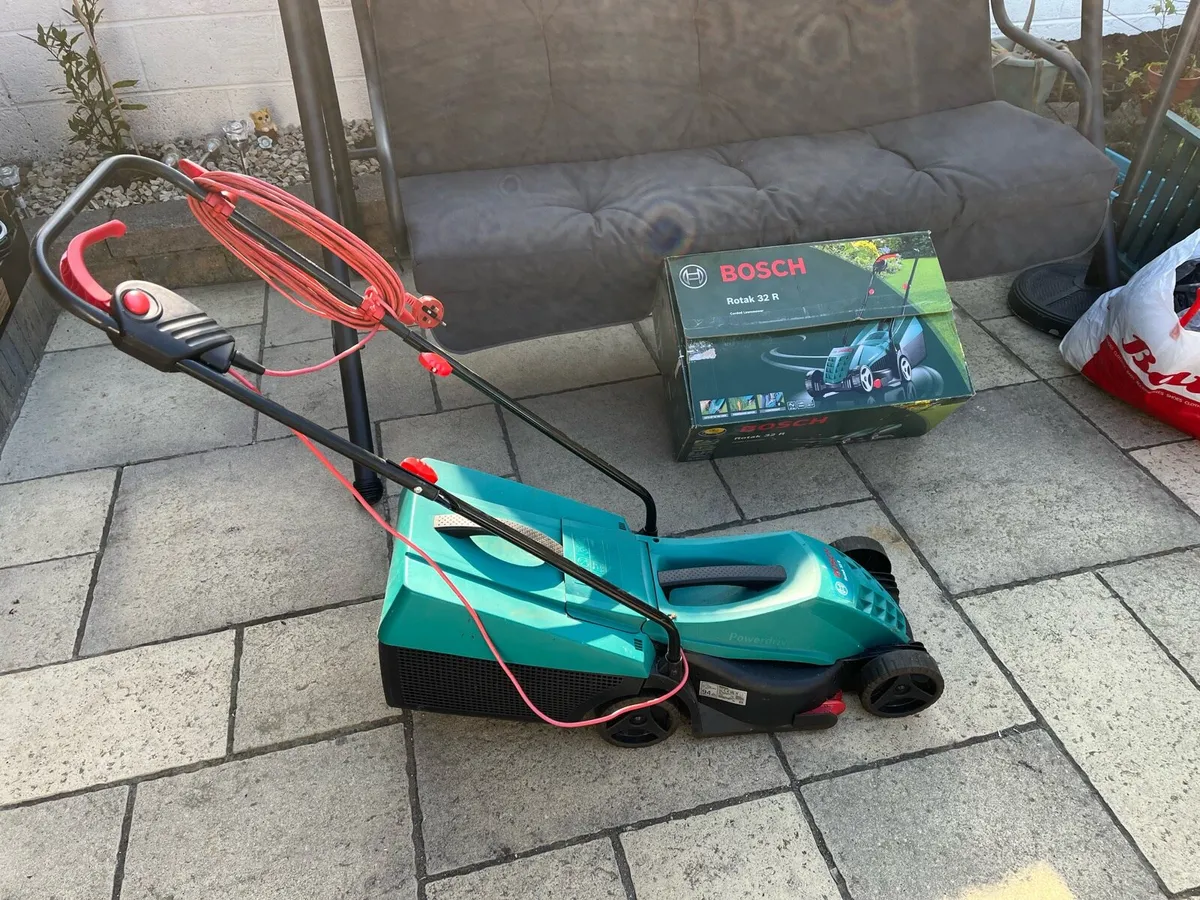 Bosch 32R Rotak corded Lawnmower - Image 1