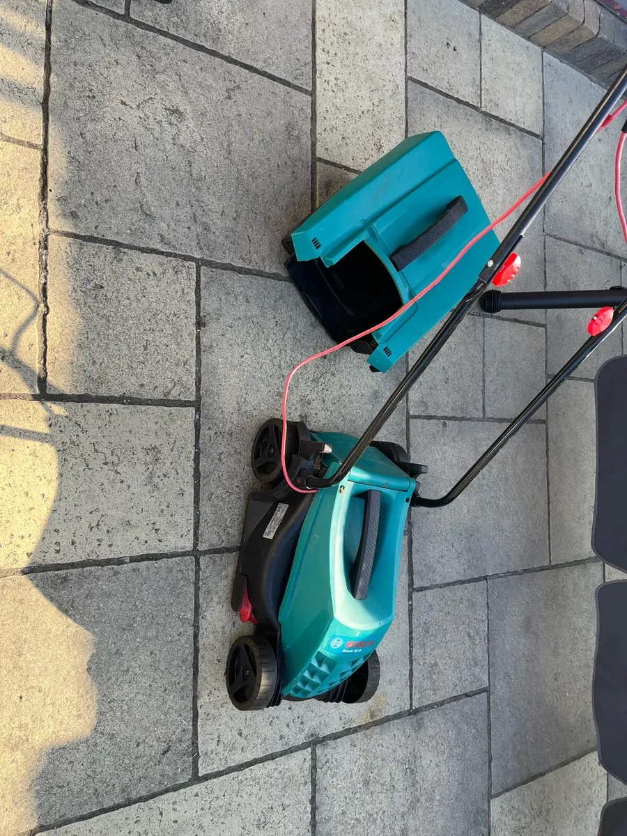 Bosch 32R Rotak corded Lawnmower - Image 2