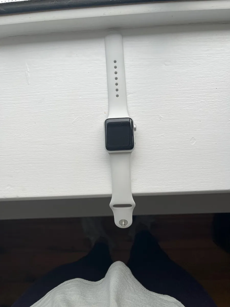 Smart Watch Series 3 38mm. - Image 1