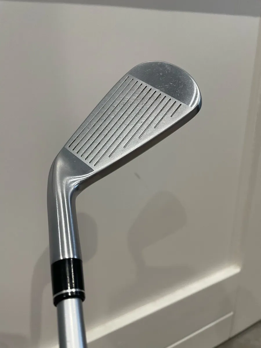 Taylormade SIM UDI 2 iron - Image 2