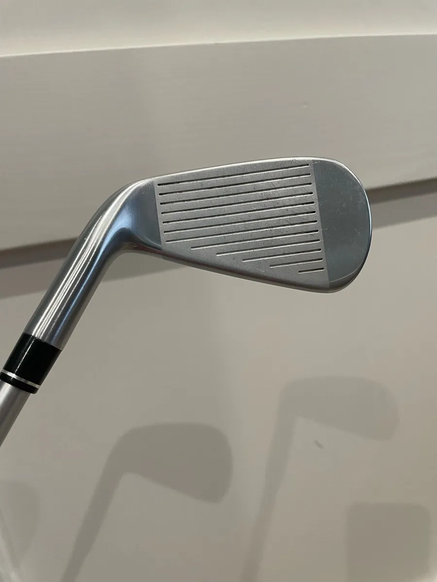Taylormade SIM UDI 2 iron - Image 3