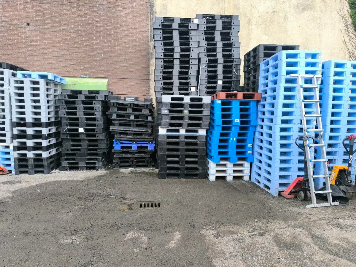 400 plastic pallet s - Image 2