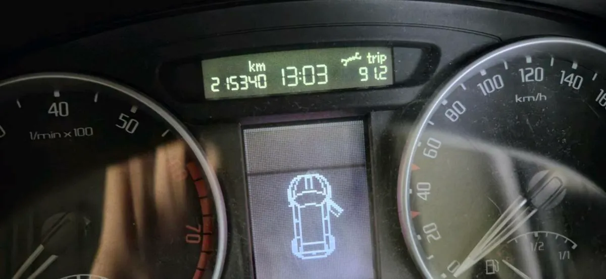 Skoda Fabia 1.6 automatic - Image 4