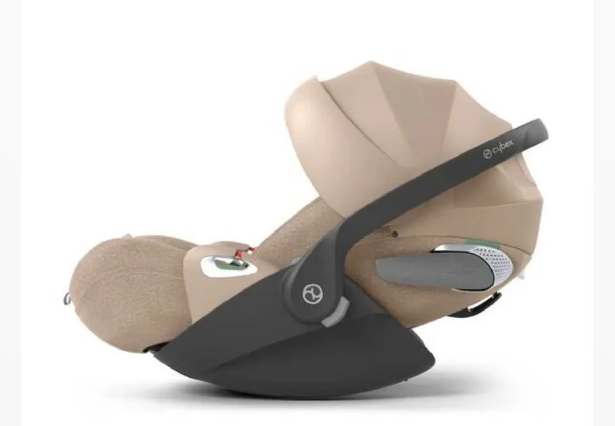 Baby car seat - Image 1