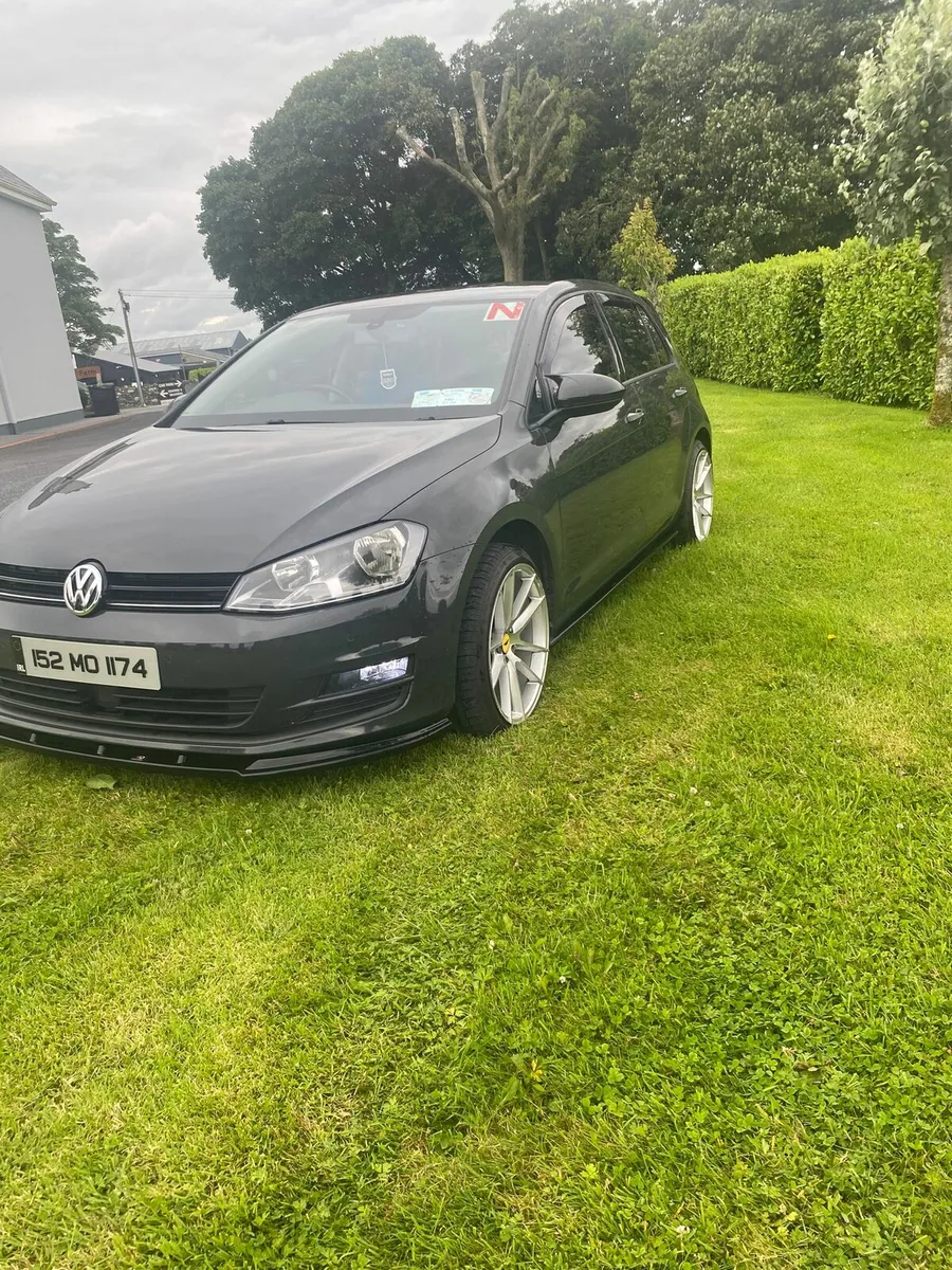 Volkswagen Golf 2015 - Image 1