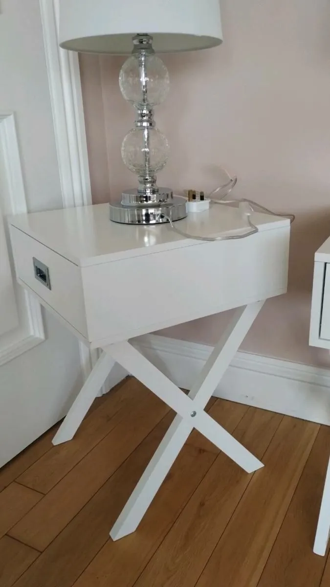 Bedside table and lamps bundle. - Image 4