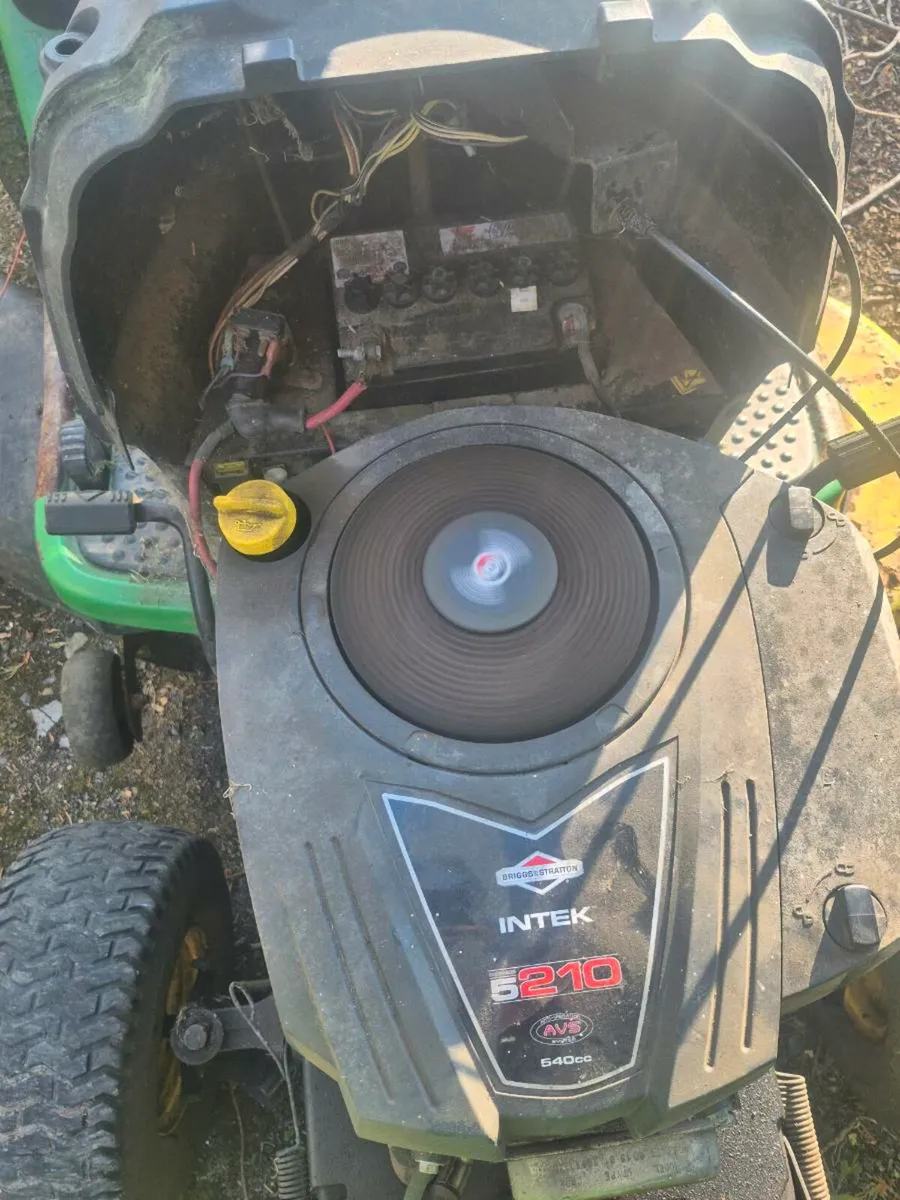 Ride on lawnmower - Image 3
