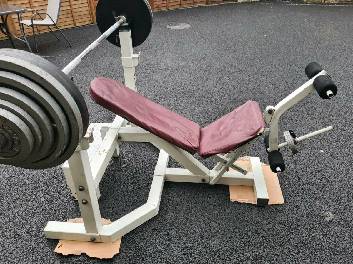 Bench press  with weights - Image 1