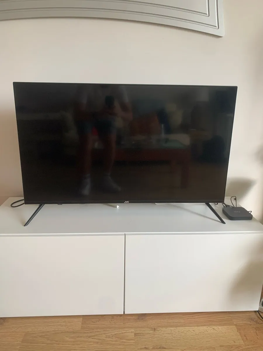 JVC 40 inch TV - Image 2