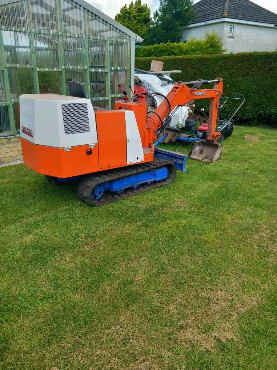 Kubota mini digger - Image 1