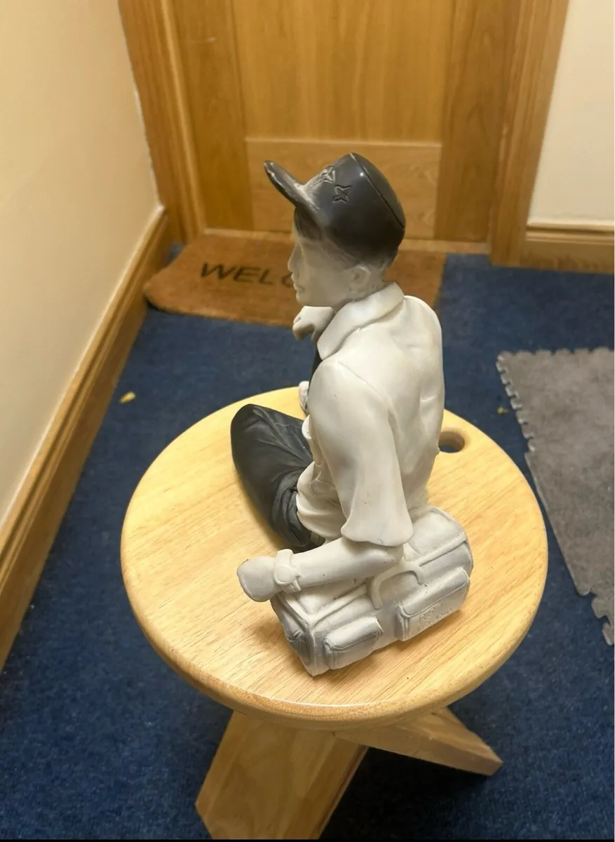 Heavy duty ceramic ornament - Image 2