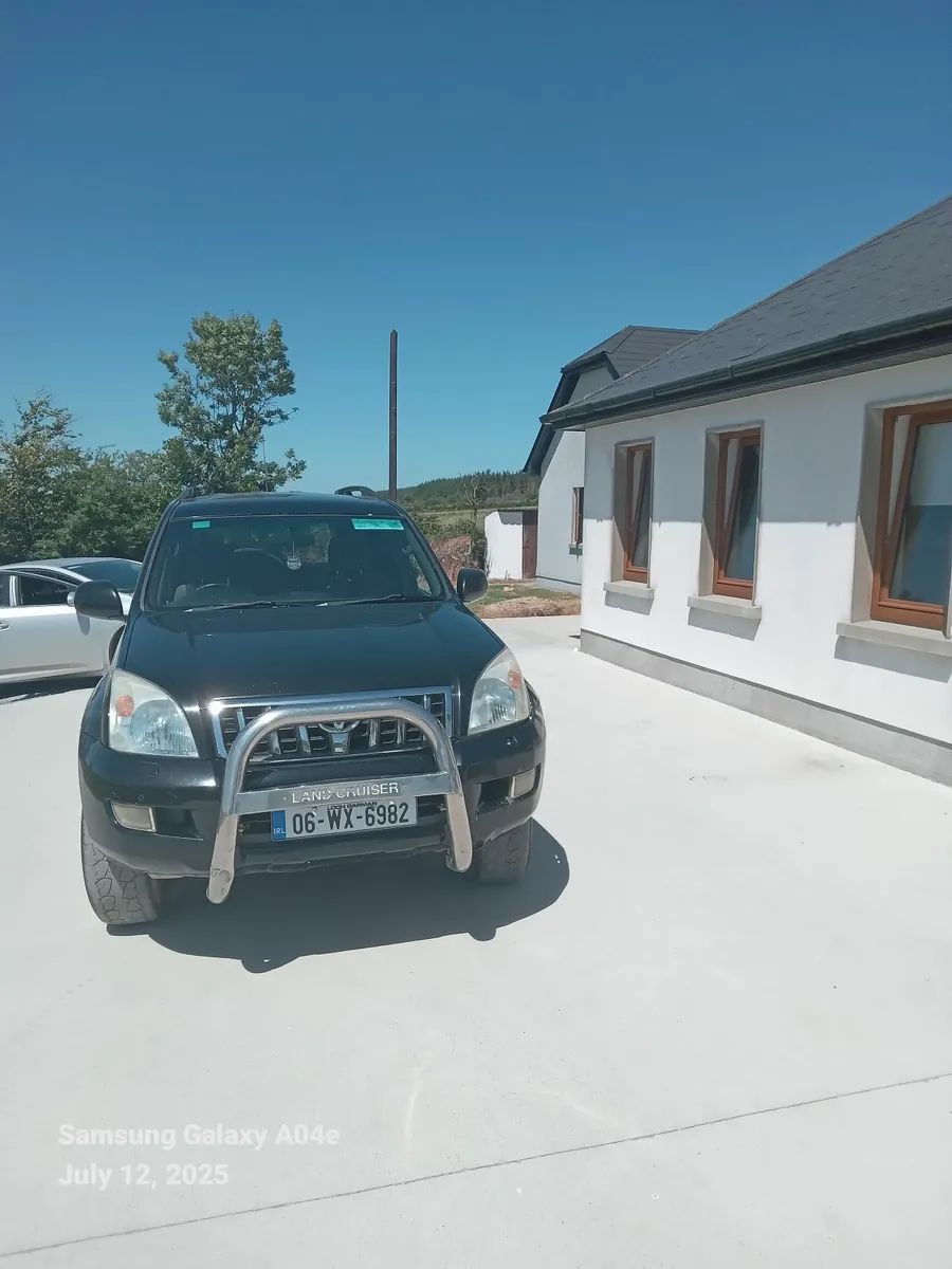 Toyota Land Cruiser 2006 - Image 2
