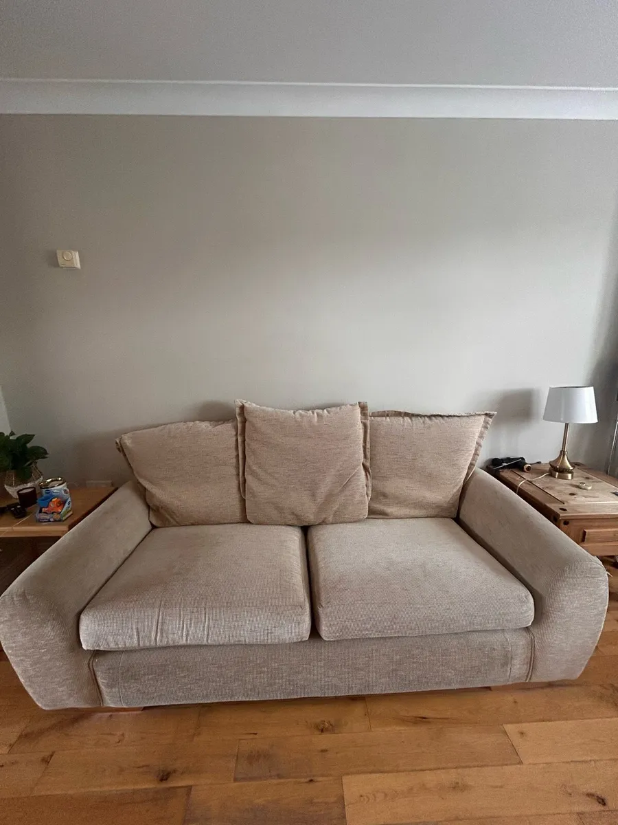 3 seater and 2 seater couch - Image 1
