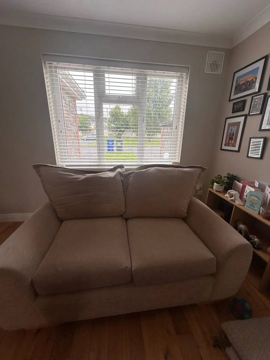 3 seater and 2 seater couch - Image 4