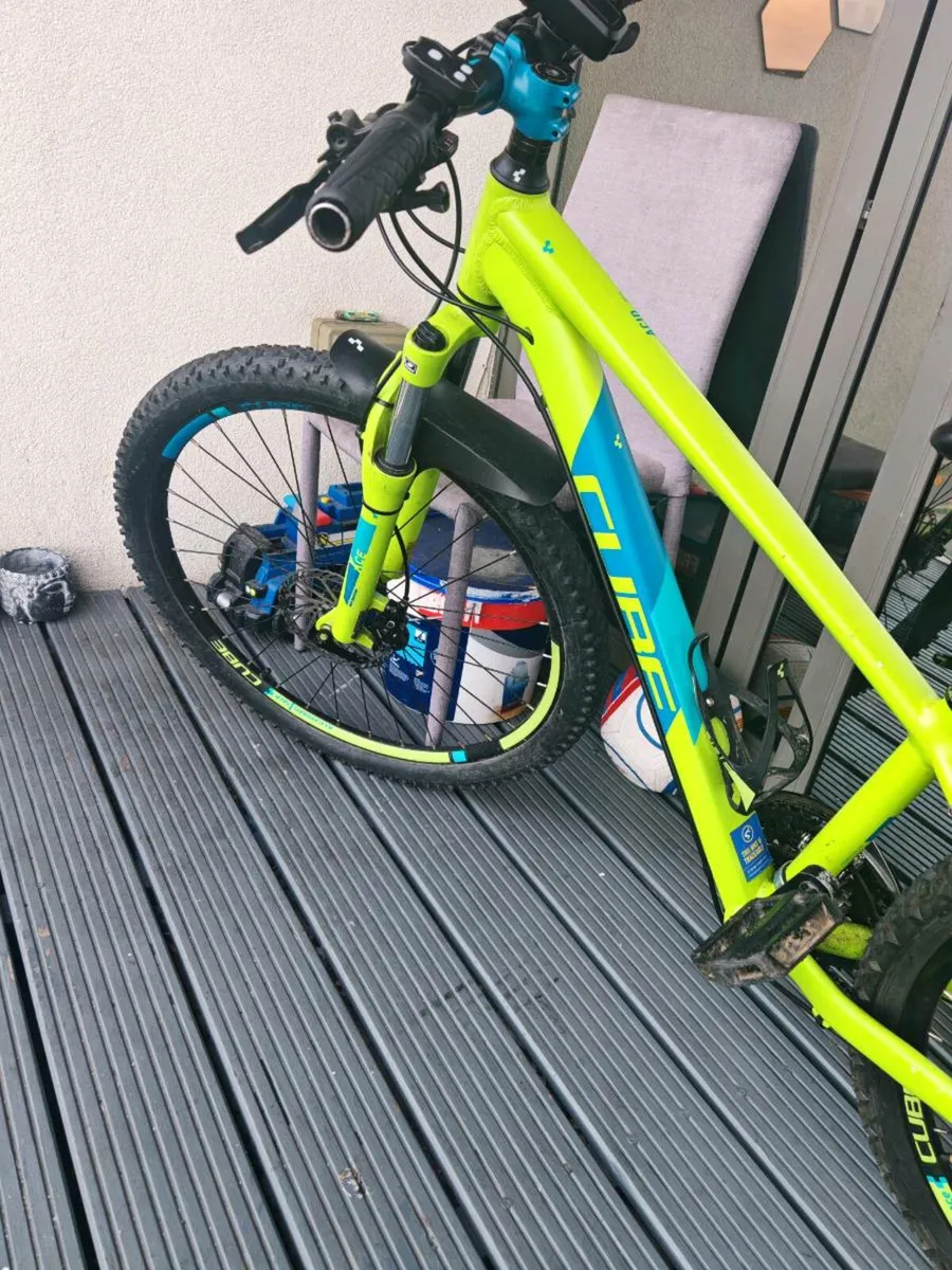 Mountain bike - Image 1