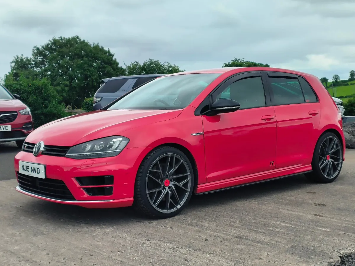 2015 Volkswagen Golf R 2.0 TSI 4MOTION - Image 4