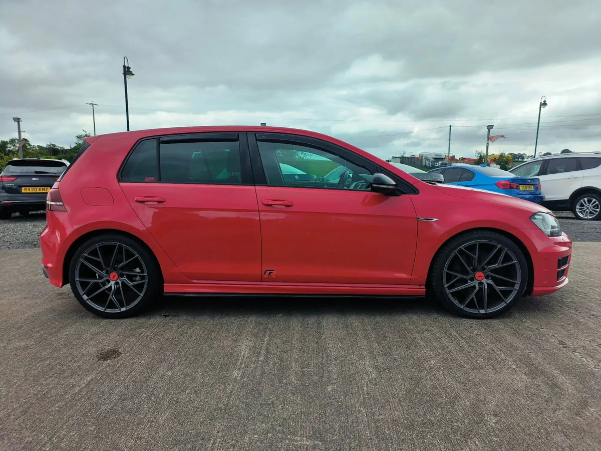 2015 Volkswagen Golf R 2.0 TSI 4MOTION - Image 3
