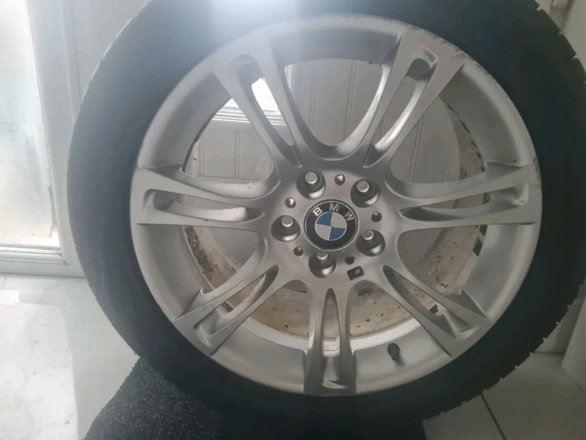 Alloy wheel - Image 1