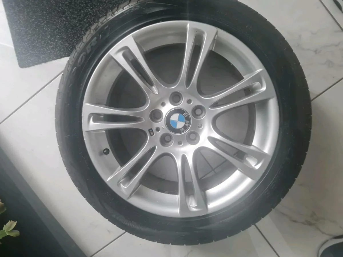Alloy wheel - Image 3